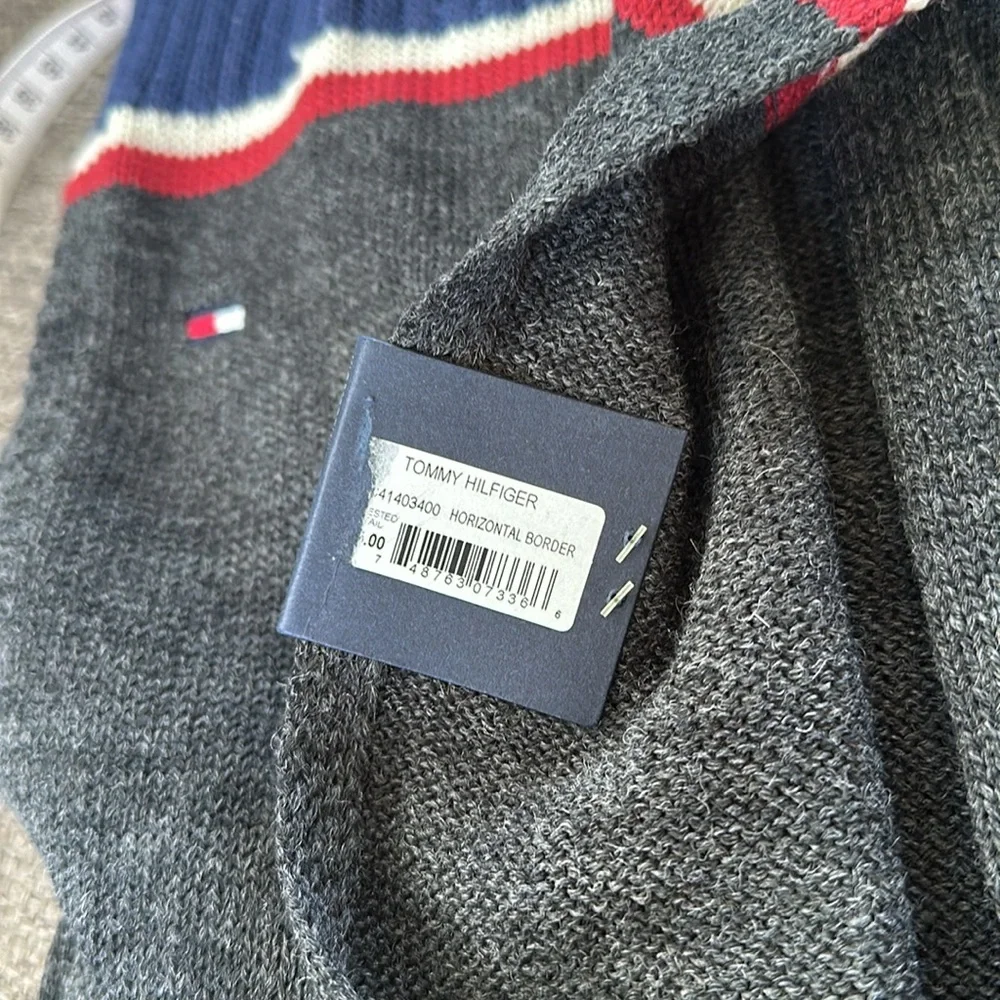 Tommy Hilfiger Men’s Cold Weather Charcoal Gray Scarf NWT